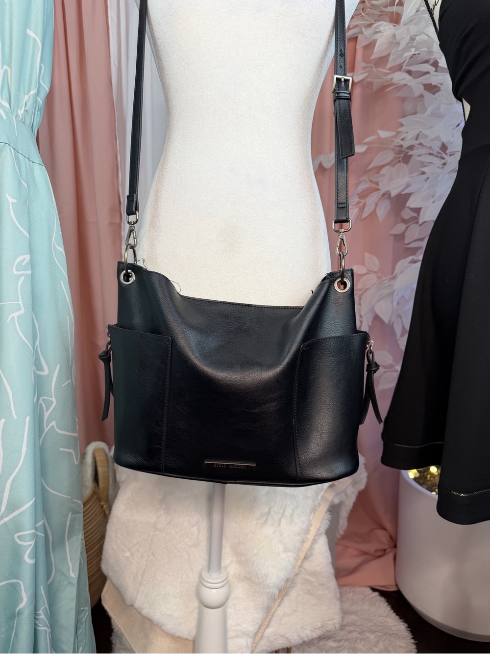 Steve Madden Black Leather Shoulder Bag with Adjustable Strap